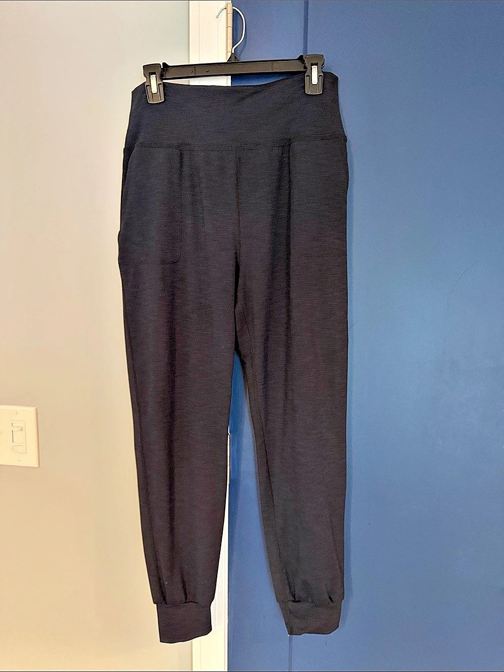 Beyond yoga joggers Black Leggings Size XL Like New